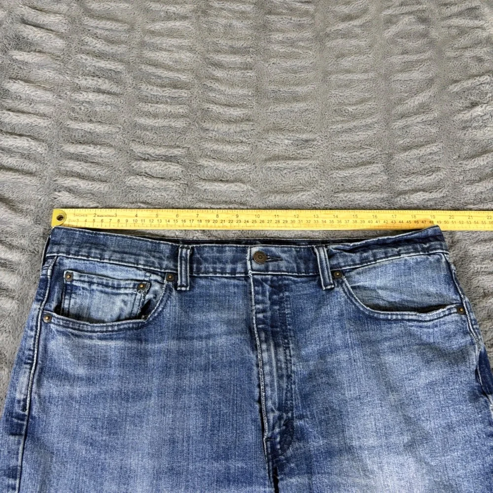 Levis measurements waist
